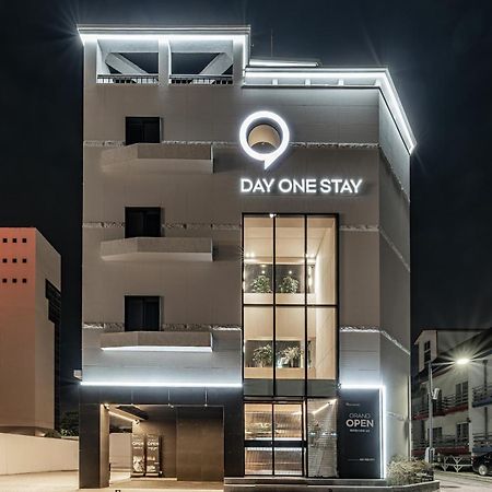 Day One Stay Порьон Екстер'єр фото